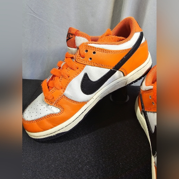 Nike Dunk Low (GS) Phantom Black Safety Orange "Halloween" Kid’s Size 1y - Picture 2 of 8